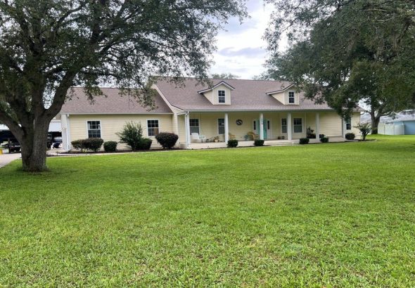 questions_to_ask_roofers_before_hiring_them_32489245_featured